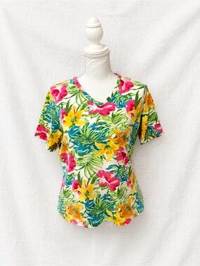 Tropical Floral V-Neck Women's Top in Multicolor